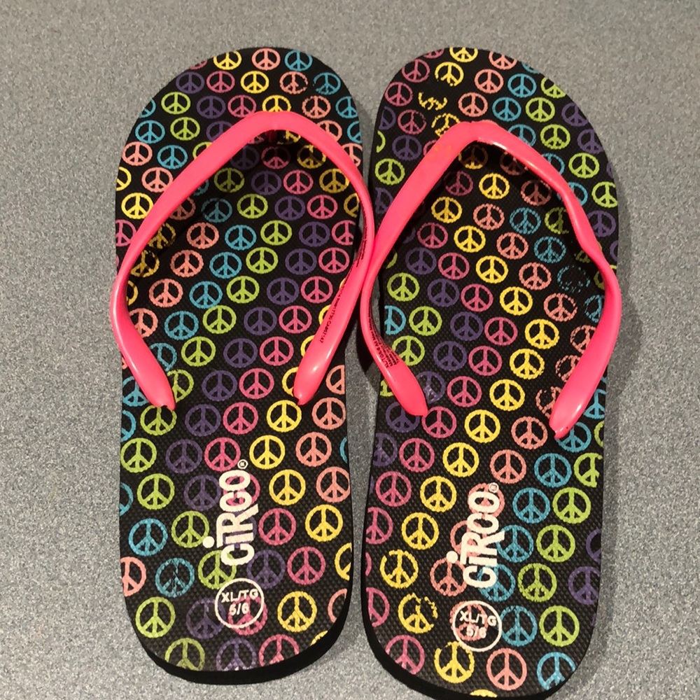 Circo Flip Flops